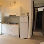 Modern Flat At Pineta With Terrace Apartament