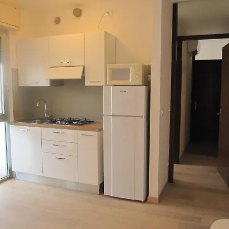 Modern Flat At Pineta With Terrace 아파트