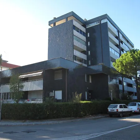 Modern Flat At Grado Pineta With Terrace Appartement Grado