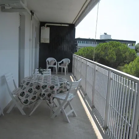 Apartman Modern Flat At Pineta With Terrace Grado