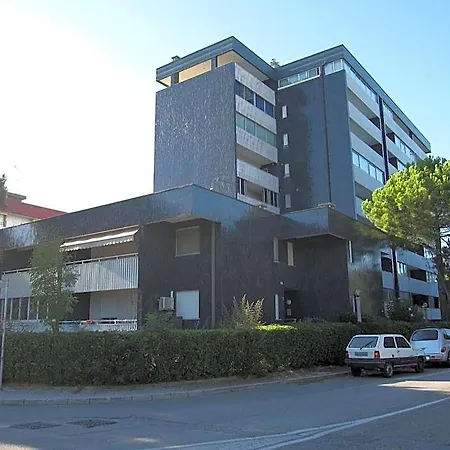 Modern Flat At Pineta With Terrace *