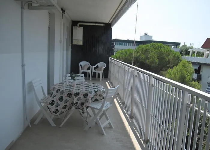 דירה Modern Flat At Pineta With Terrace גראדו