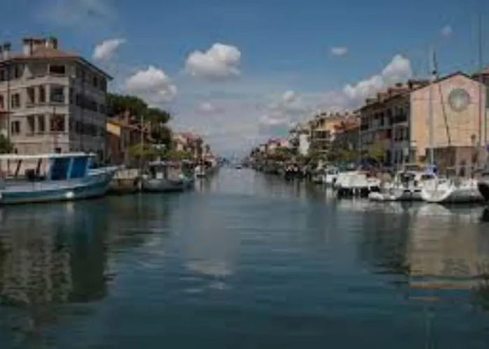 Modern Flat At Pineta With Terrace גראדו